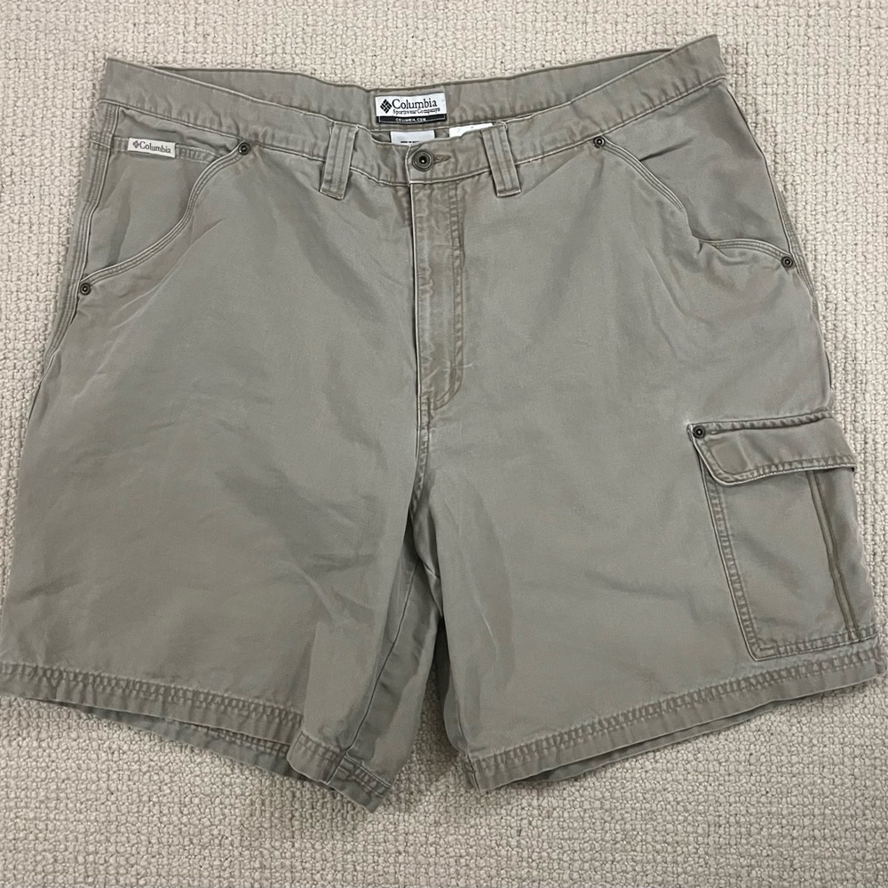 Columbia Men’s Shorts 42